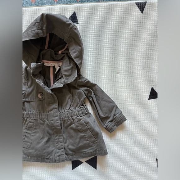 Aspen Kids|Baby girl olive anorak jacket with hood & cinched waist•••size 12M - Picture 3 of 6
